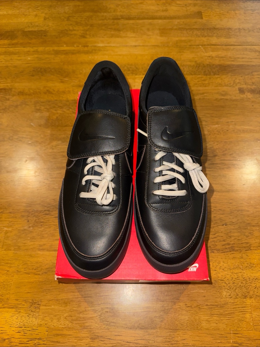 Nike Men’s Black Sneakers with White Laces